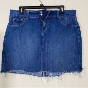 Distressed Denim Skirt Old Navy Sz.12 Cut off Denim blue mini Skirt Fray…